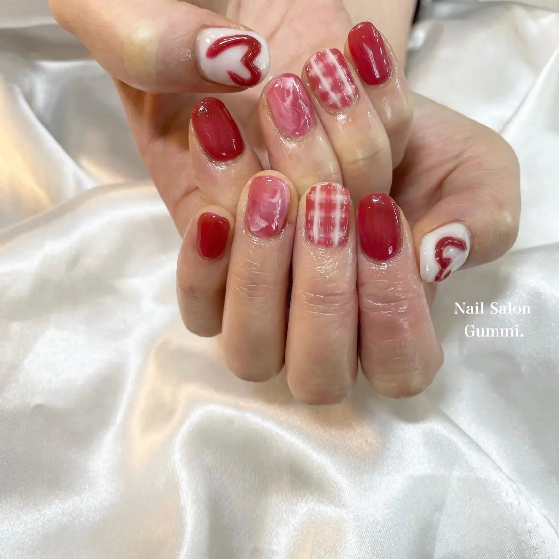 ネイル ハート 韓国ネイル Nail Salon Gummi.のネイルデザイン