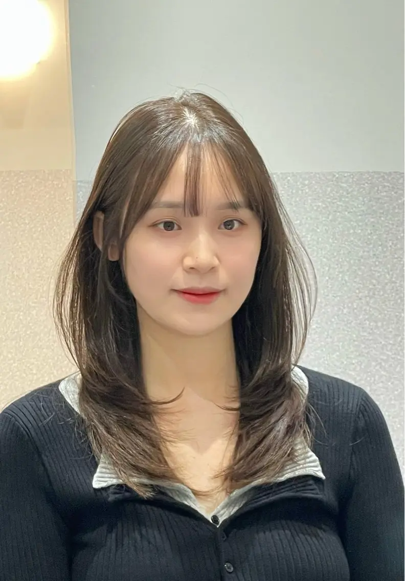 ロング ハッシュカット 韓国風ヘア レイヤーカット ロング カット ヘアカラー トリートメント ❤︎︎韓国ヘア❤︎︎ 𝑺𝒉𝒊𝒉𝒐のヘアスタイル