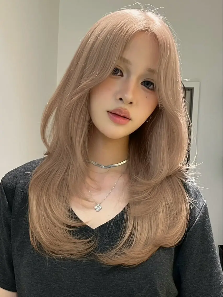 ロング カラー ブリーチ 縮毛矯正 hatano kahoのヘアスタイル