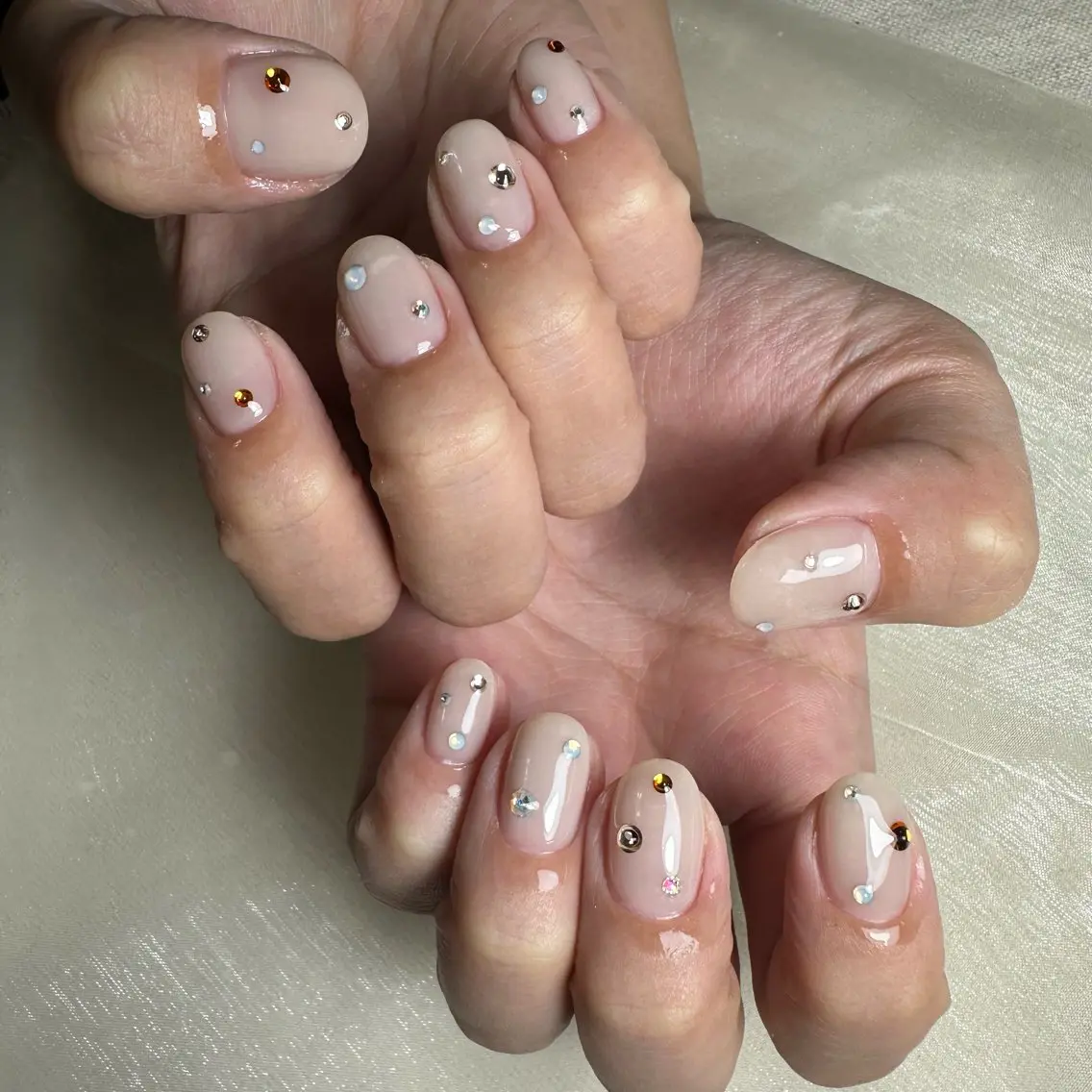 ネイル ハンドネイル 里見 麗のネイルデザイン