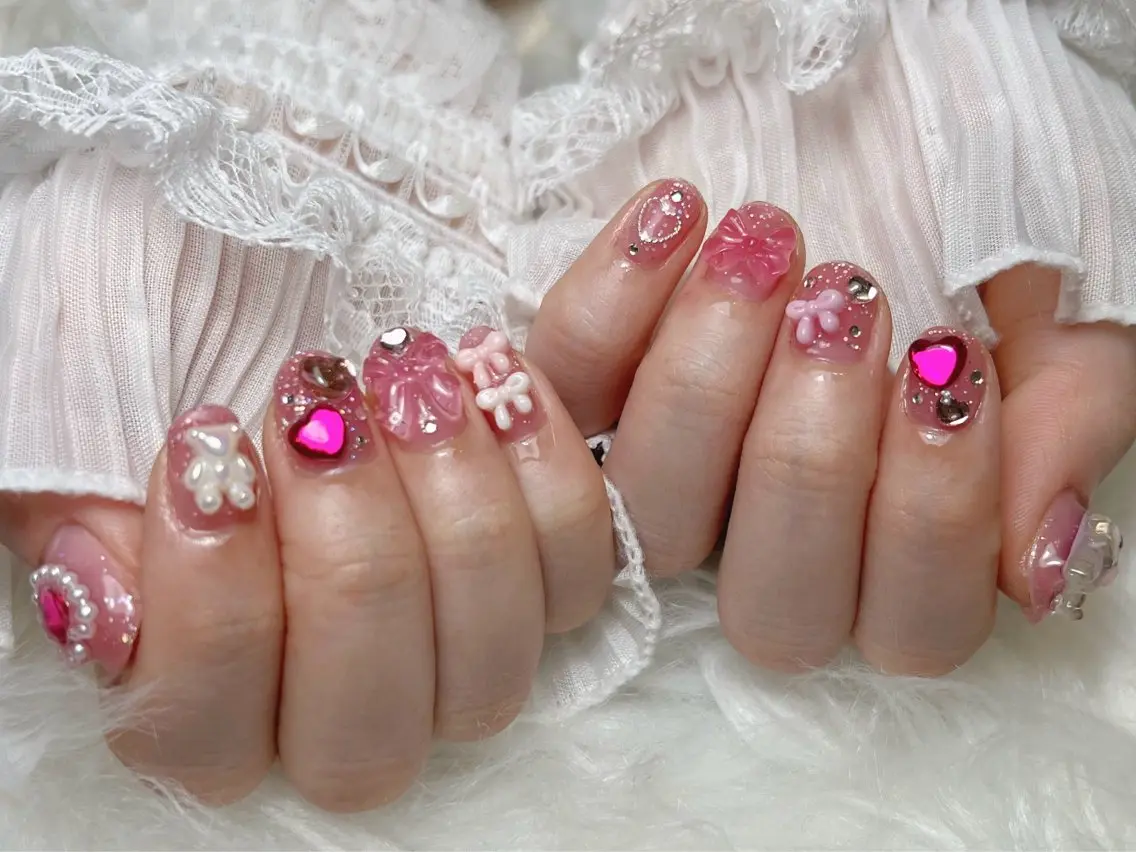 ネイル キラキラネイル ラメ(グリッター) ピンク スカルプネイル ショートネイル ハンドネイル Abyss🎀 mayuのネイルデザイン