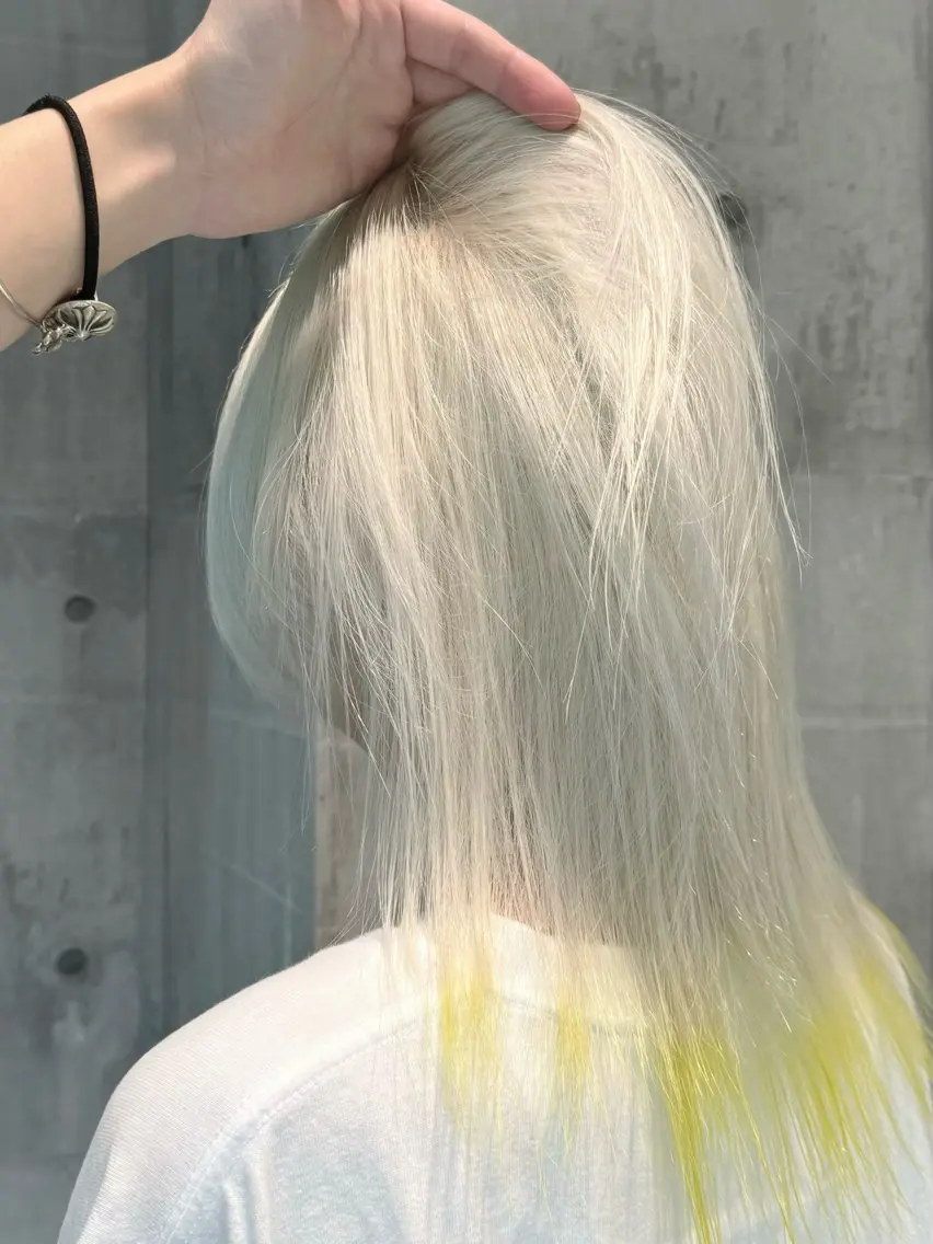 セミロング アッシュ アッシュグレー 髪質改善 タンバルモリ ヨシンモリ ヘアカラー Bob&ハイトーン 専門家CHIHIROのヘアスタイル