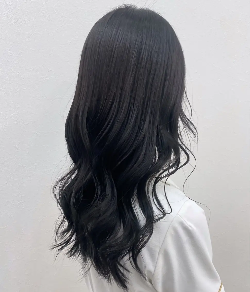カラー ブリーチ ハイトーンカラー ヘアカラー ᴍᴏᴇ ‎ 〈 en. 〉のヘアスタイル