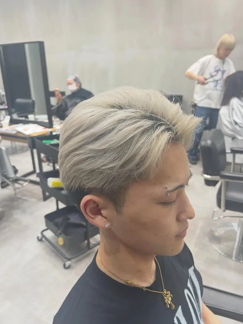 ショート メンズ 鈴木 大地のヘアスタイル