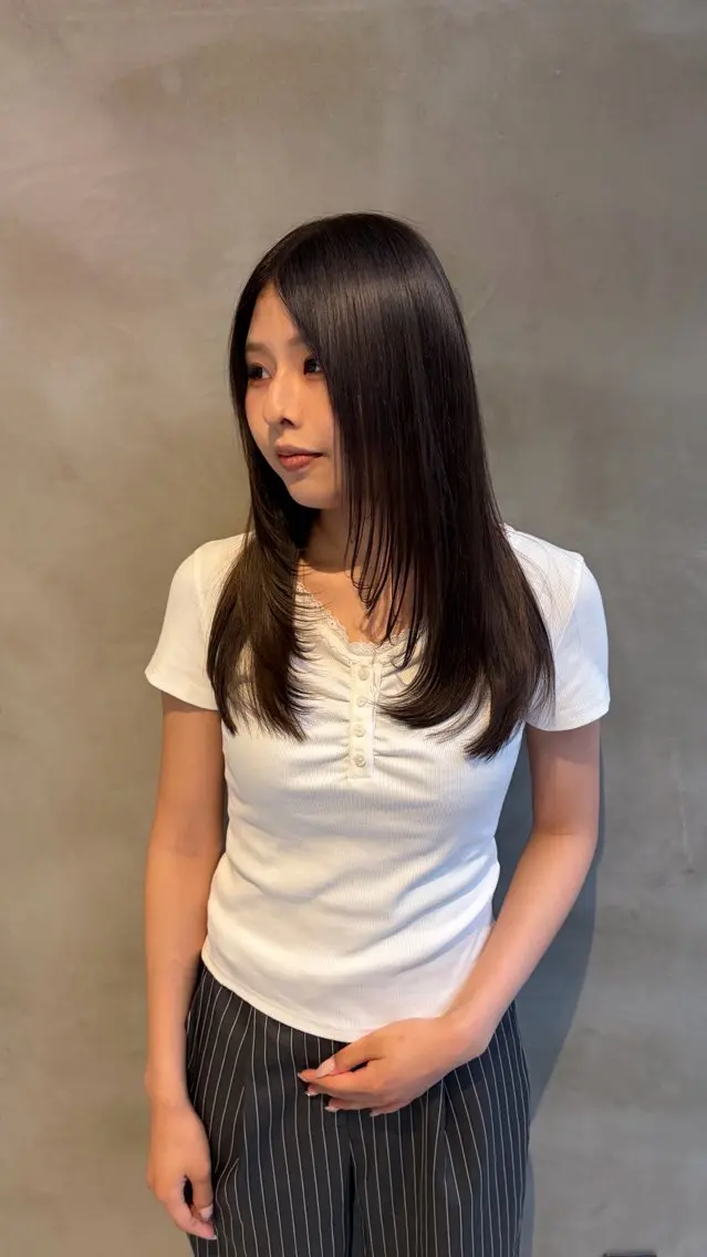 セミロング 韓国風ヘア レイヤーカット ヘアカラー 都築 颯太のヘアスタイル