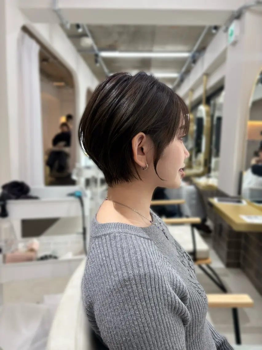 ショート くびれヘア ショートヘア ワンカールで決まる レイヤーカット‎🤍のヘアスタイル