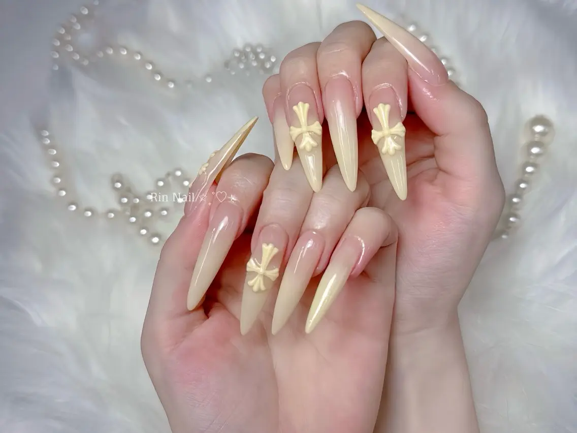 ネイル オーロラネイル チークネイル 桜ネイル クリアネイル ドット ハンドネイル Rin Nail Shinokuboのネイルデザイン