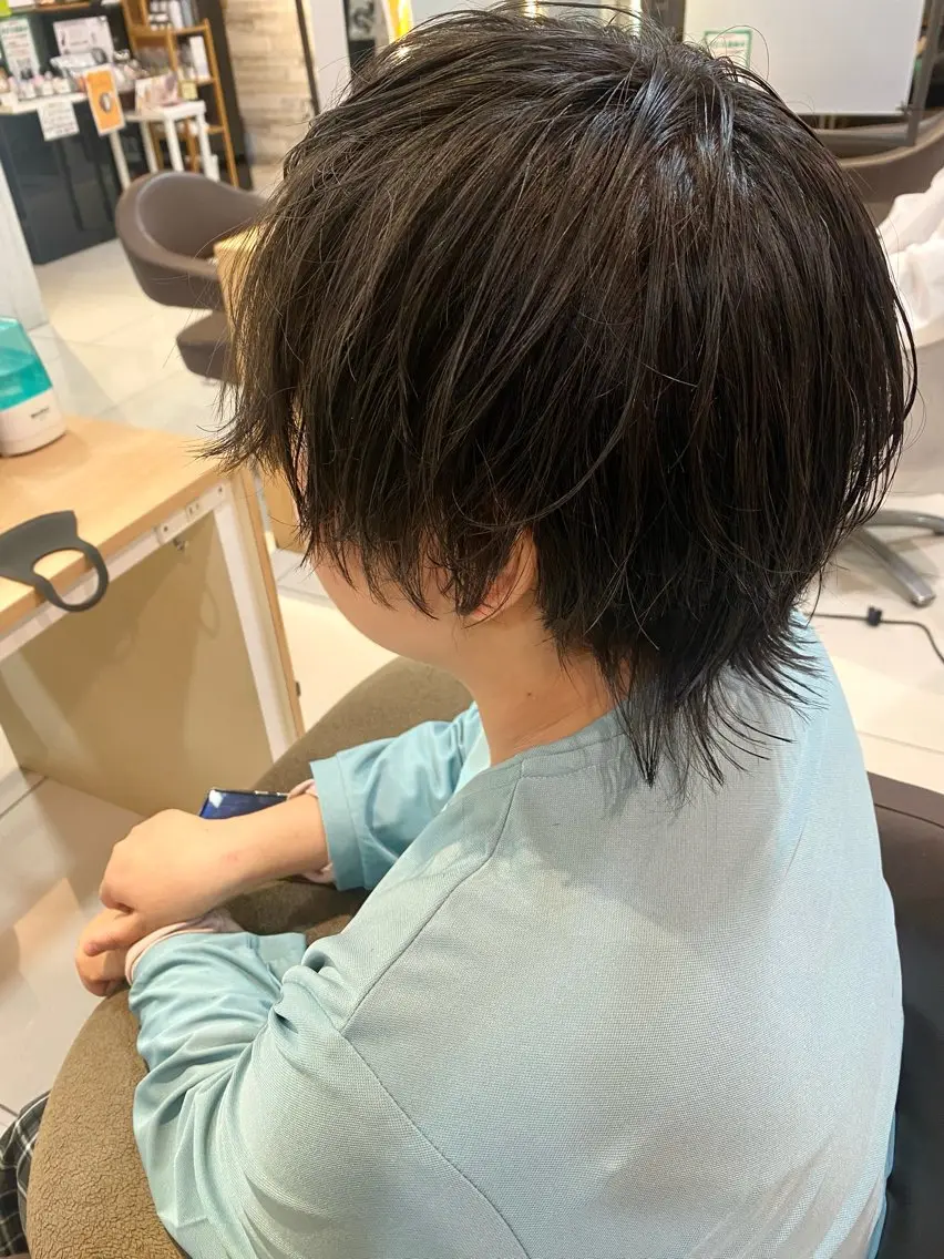ショート 切りっぱなしボブ ハンサムショート ボブ 顔周りカット 髪質改善 カット 🐥波巻き/メンズ/ ショート🐥いとみなのヘアスタイル