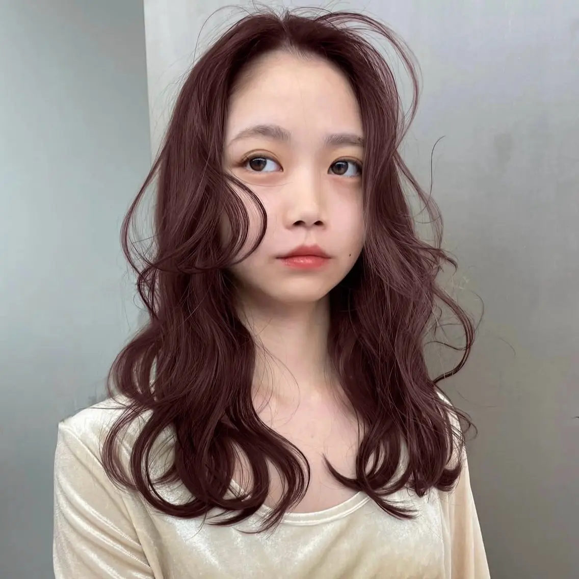【ブリーチなしで透明感⤴️💫 】ダブルケアカラー + 潤いトリートメントの写真