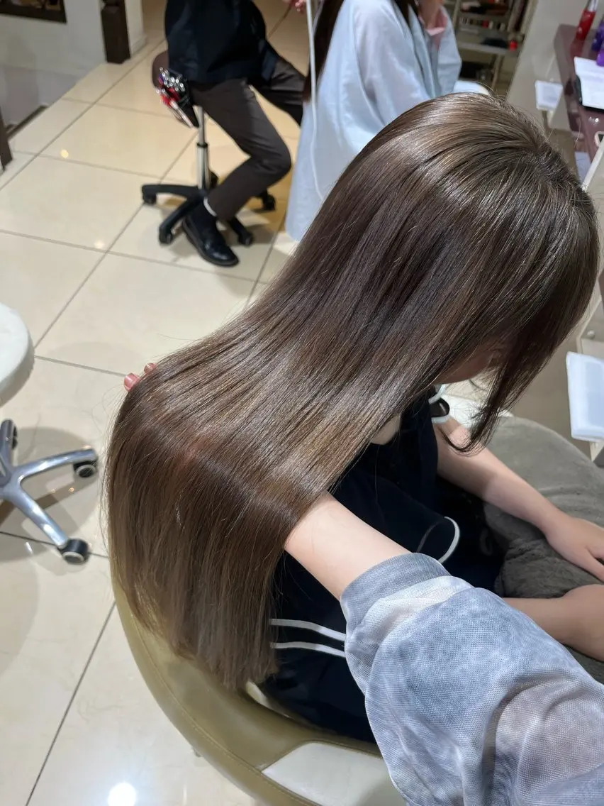 ロング カラー ヘアカラー 八重樫 夢愛のヘアスタイル