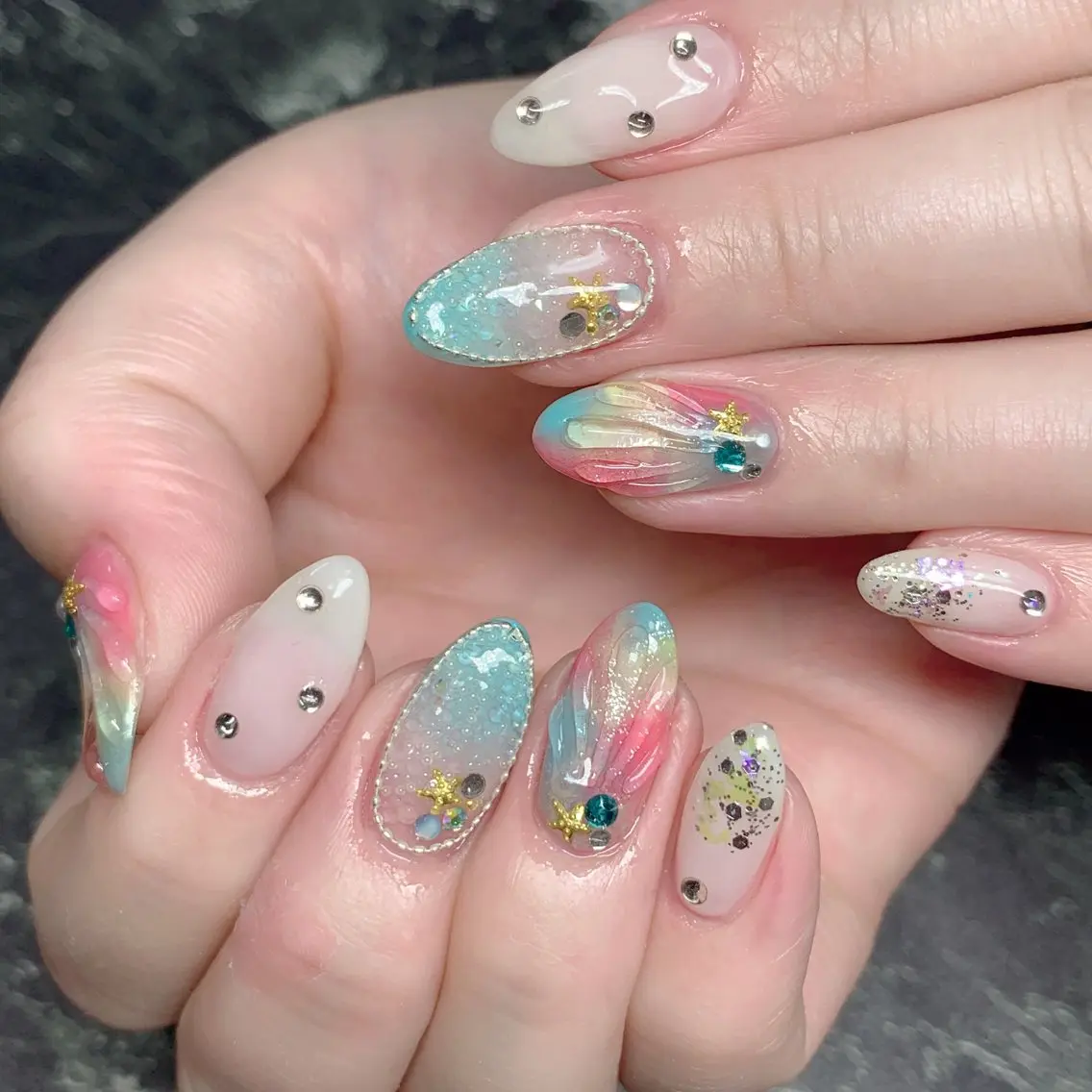 ネイル ハンドネイル 💅ネイルハウス🏡 🎀TOMO🎀のネイルデザイン