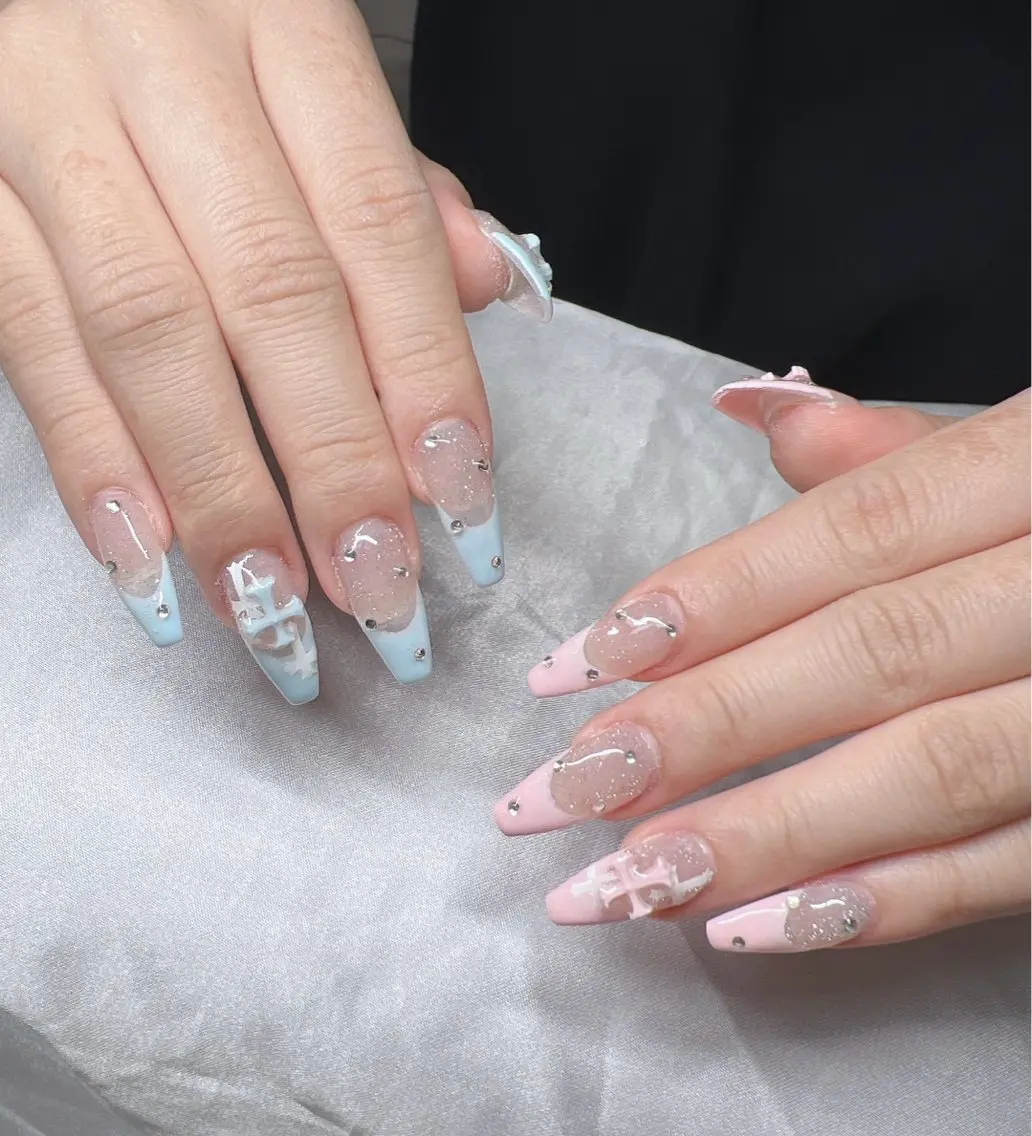 ネイル 長さ出し グラデーション 卒業式 キラキラネイル マグネットネイル ハンドネイル Lee Nailsのネイルデザイン