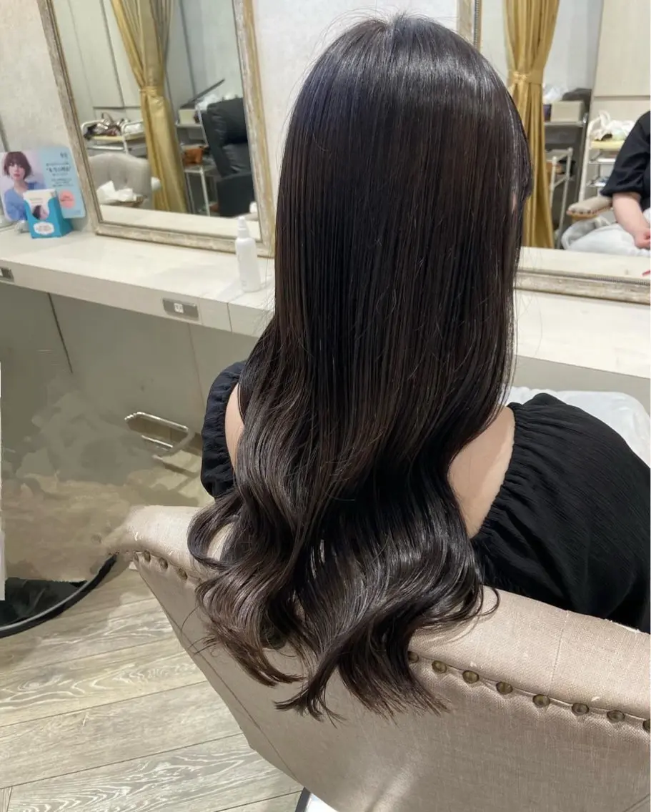 ロング トリートメント ヘアカラー 【Pur hair】 NOAのヘアスタイル