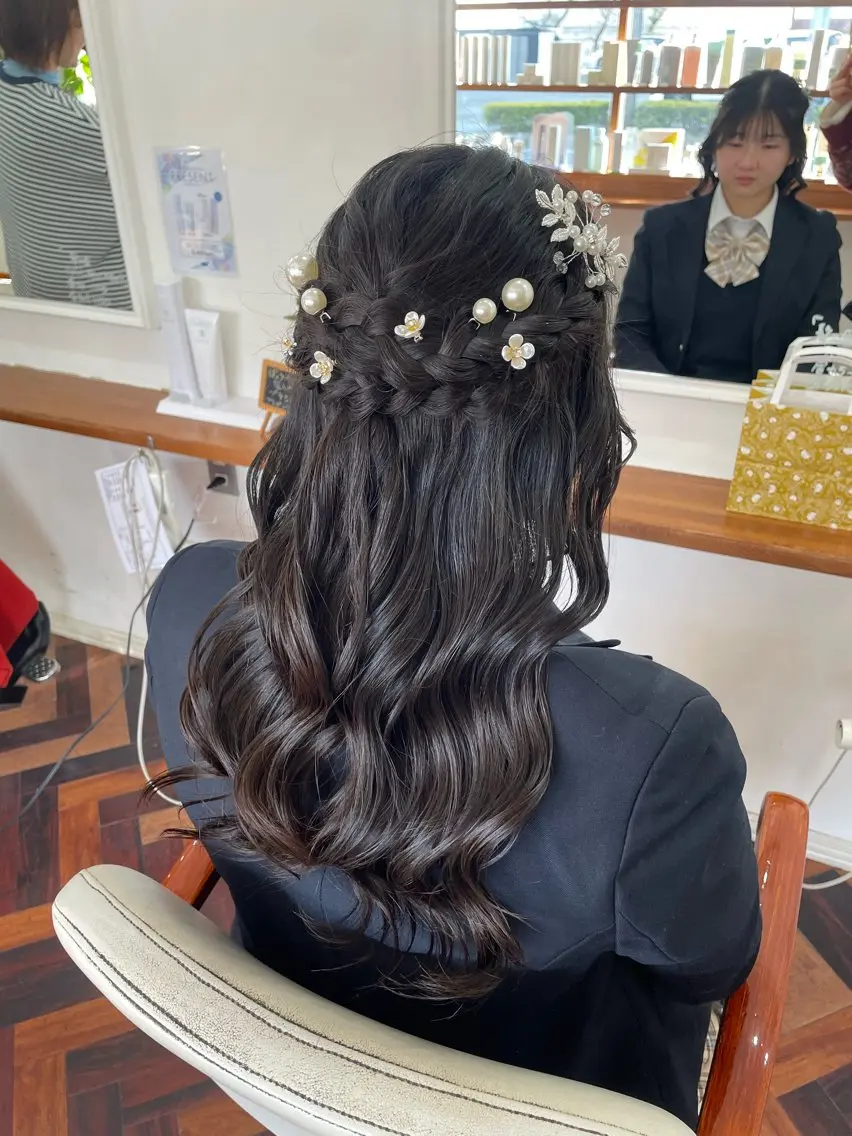 ロング ヘアアレンジ ハーフアップ ボブ 入学式 顔周りカット 卒業式のヘアスタイル ヘアセット mopa_kaede ナチュラル/レイヤーのヘアスタイル