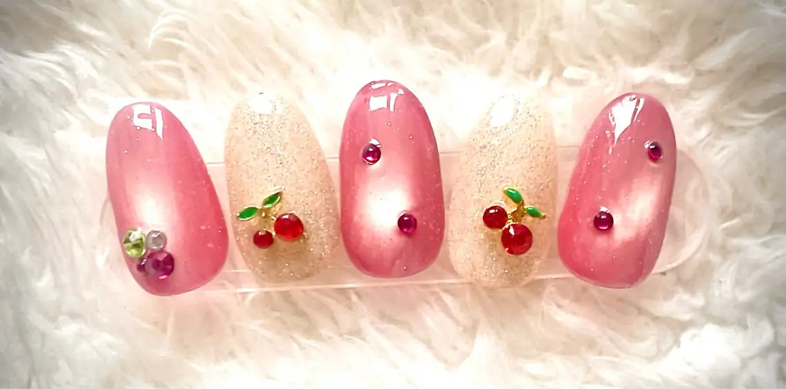 さくらんぼ🍒🍒ネイル（オフあり、甘皮ケア付）の写真
