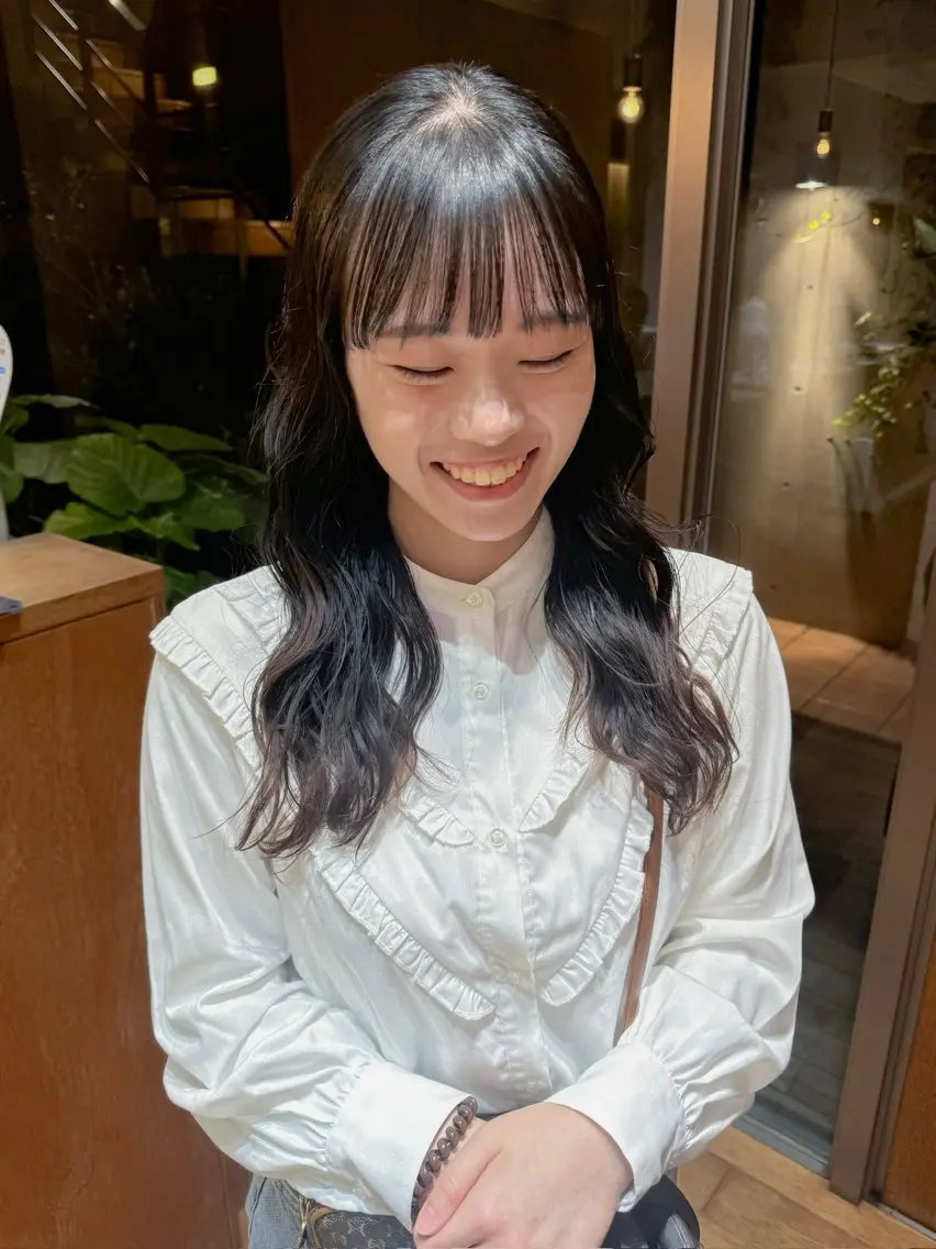 セミロング パーマ 大橋 芽衣のヘアスタイル