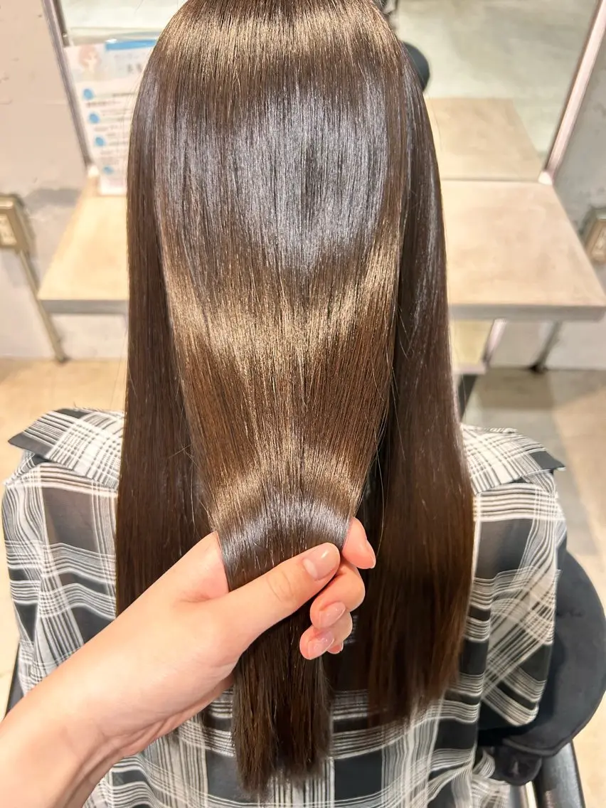 ロング 縮毛矯正 ブリーチモデル募集中 ゆな🎀のヘアスタイル