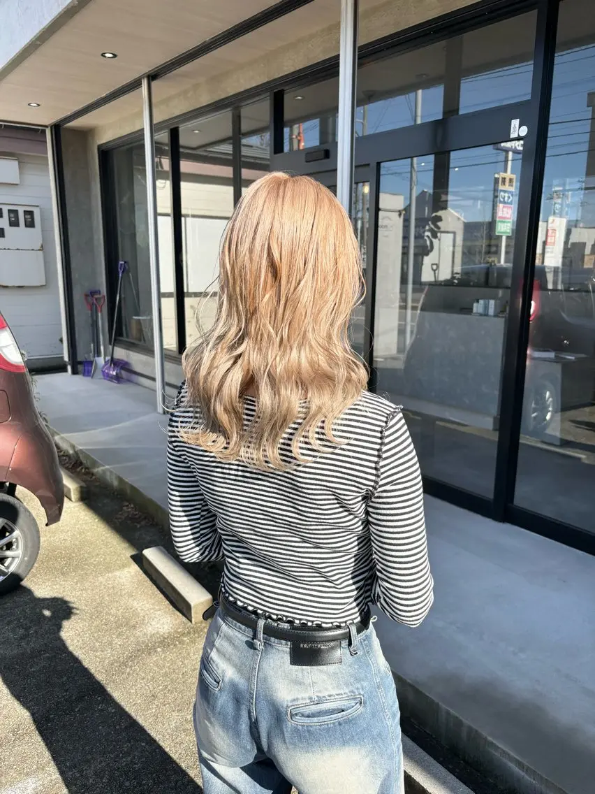 セミロング カラー バレイヤージュ ブリーチ ケアブリーチ ダブルカラー イヤリングカラー 長谷川 湧のヘアスタイル