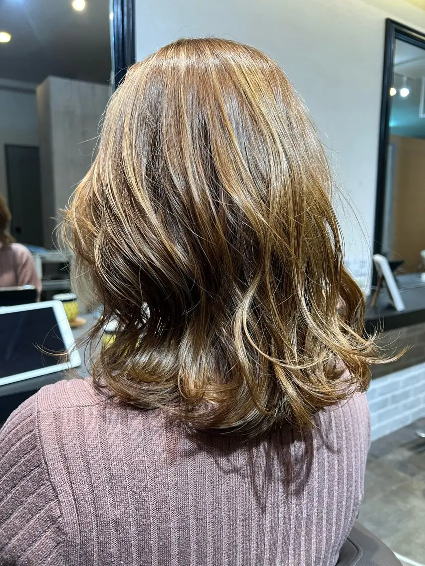 ミディアム カット ヘアカラー トリートメント 川村 綾のヘアスタイル