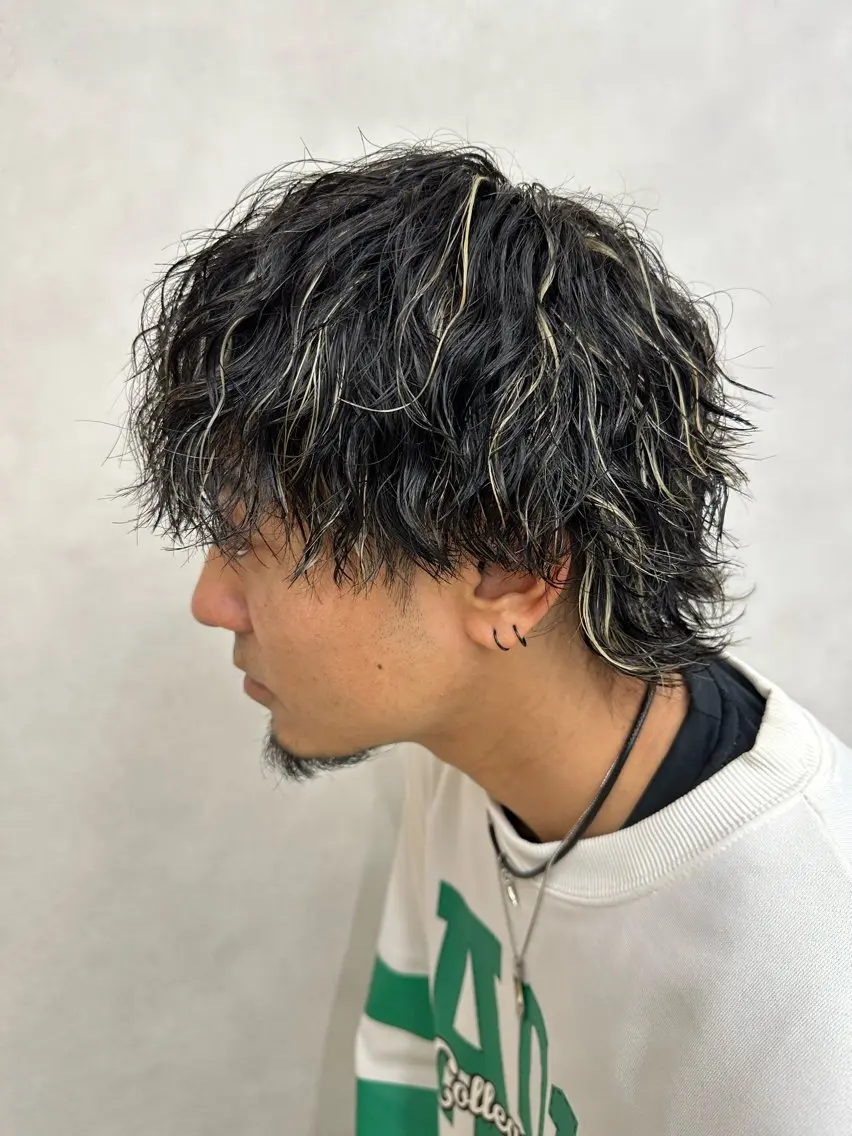 👑トレンド👑メンズカット＋サーフカール＋トリートメント＋スパ＋眉毛カット＋ヘアセットの写真