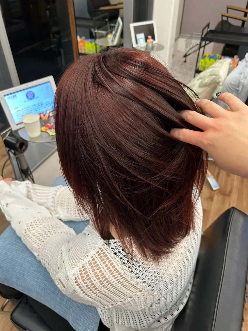 ミディアム カラー ブラウンカラー レッドカラー レッドブラウン ヘアカラー トリートメント HUE💭⸒⸒ haruna☀️のヘアスタイル