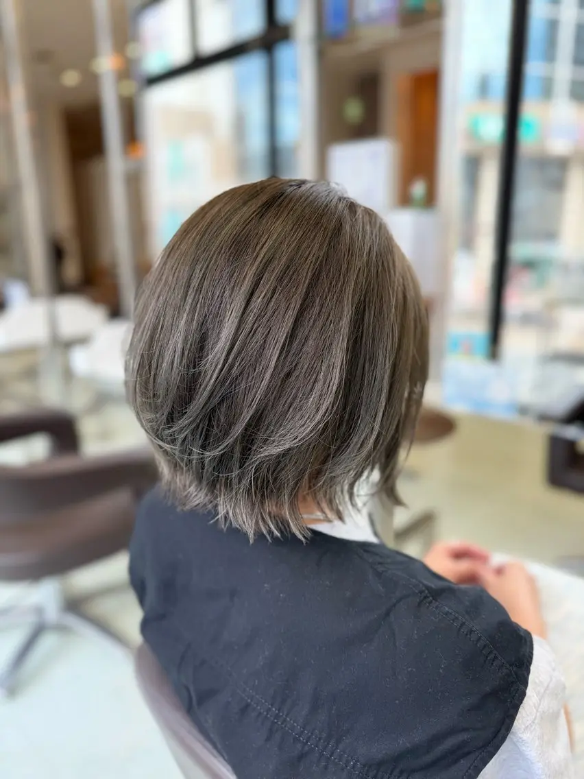 ショート カット ヘアカラー トリートメント 新井優馬｜絶壁解消 ショート・ボブのヘアスタイル