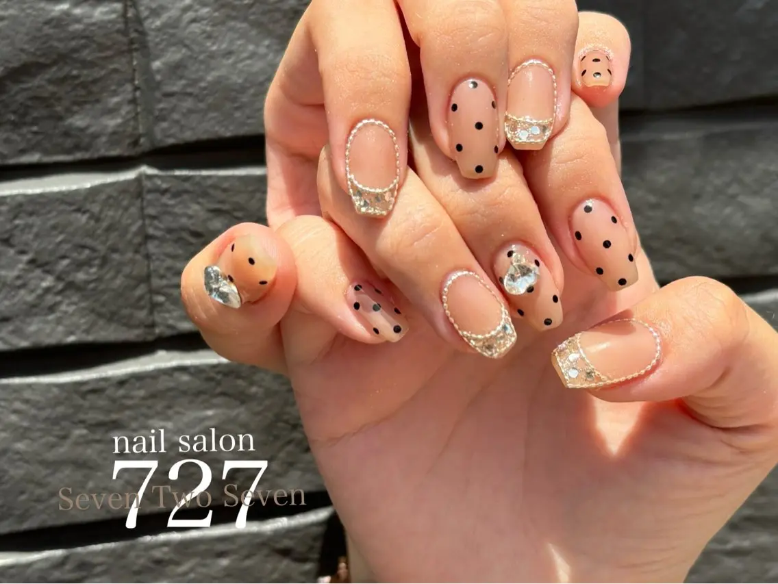 ネイル ハンドネイル 727 nailのネイルデザイン