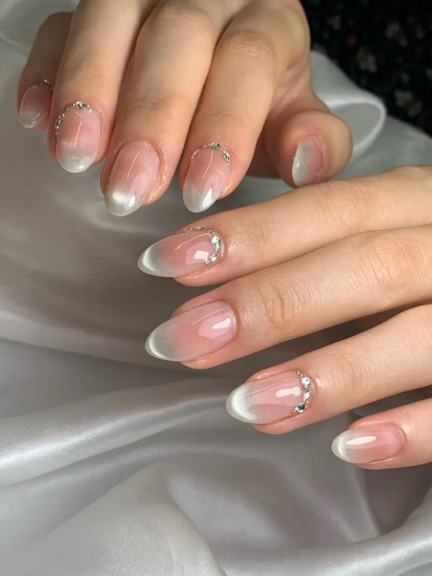 ネイル チークネイル ドット フットネイル フレンチネイル グラデーション ハンドネイル フットネイル ハンドケア HANA 川越東口ネイルサロンのネイルデザイン