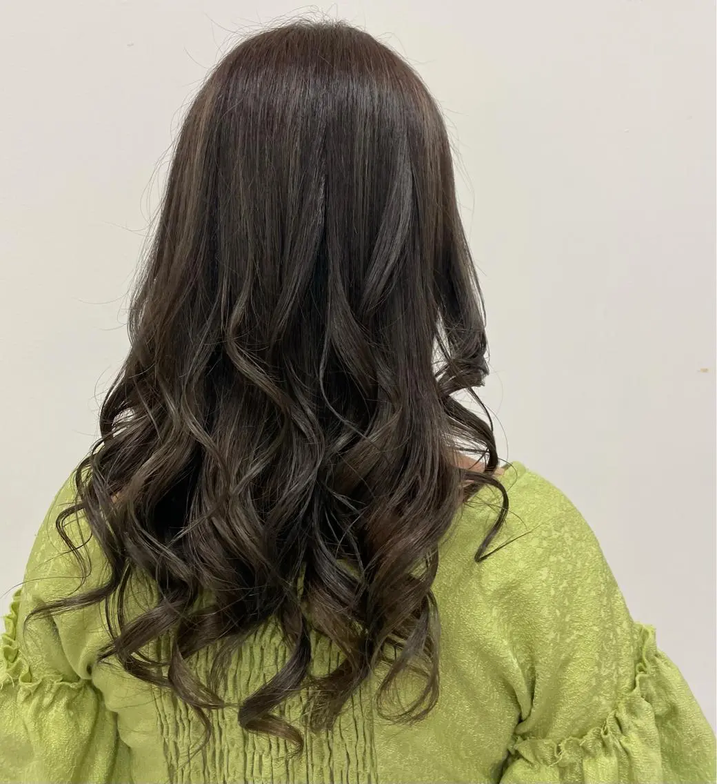 ロング カラー 板倉 凜花のヘアスタイル