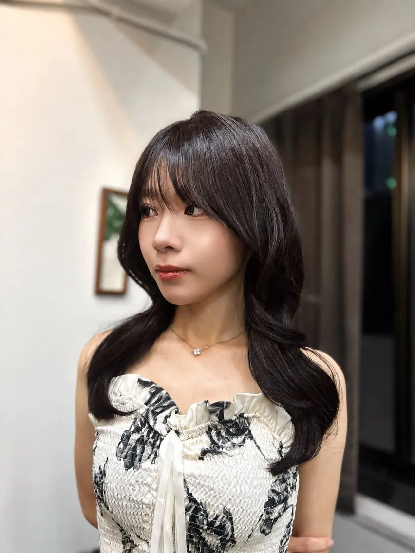 ロング カラー 似合わせカット 羽成 優衣菜のヘアスタイル