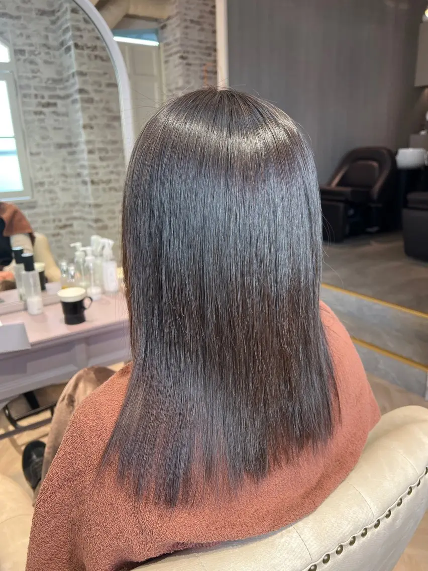 ミディアム 縮毛矯正 トリートメント 大人女性のお悩み改善 大塚綾のヘアスタイル