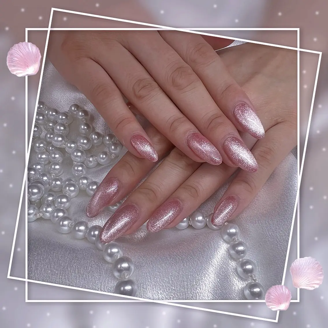 ネイル フレンチネイル グラデーション キラキラネイル 韓国ネイル マグネットネイル ハンドネイル ハンドケア Chill Nailsalonのネイルデザイン