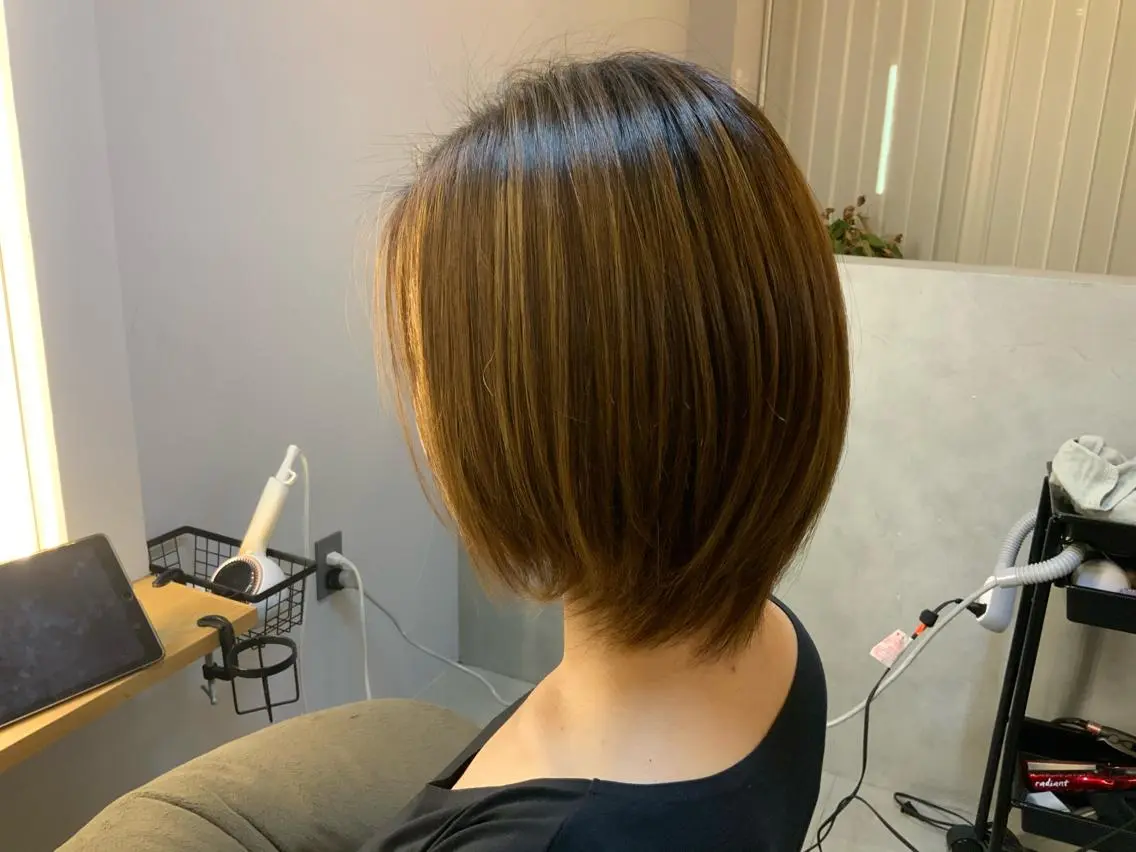ショート ハイライト 髪質改善 酸性ストレート 西川 佳躍のヘアスタイル