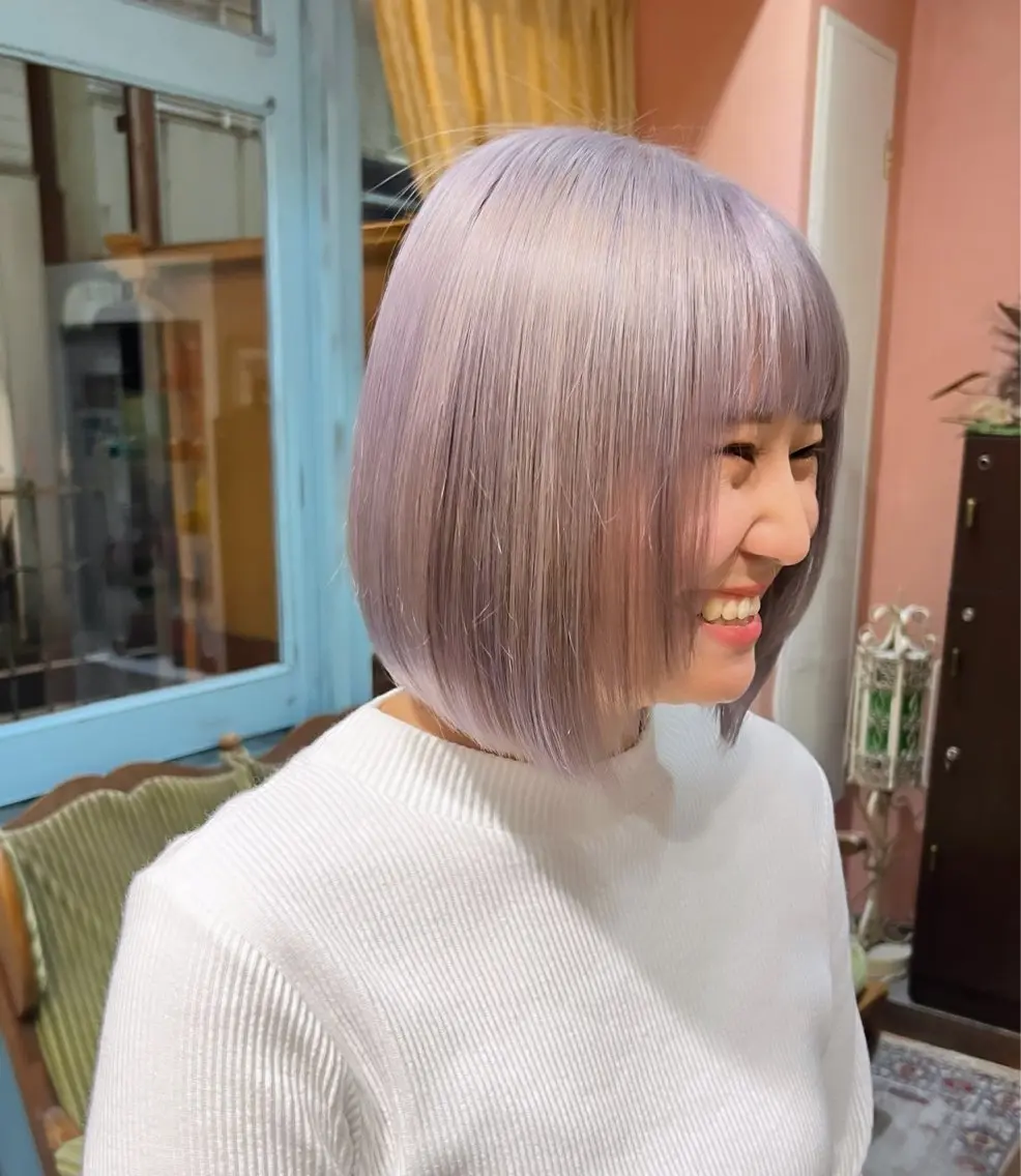 ミディアム カラー ブロンド パープルカラー PON　ハイトーン ショートカット心斎橋のヘアスタイル