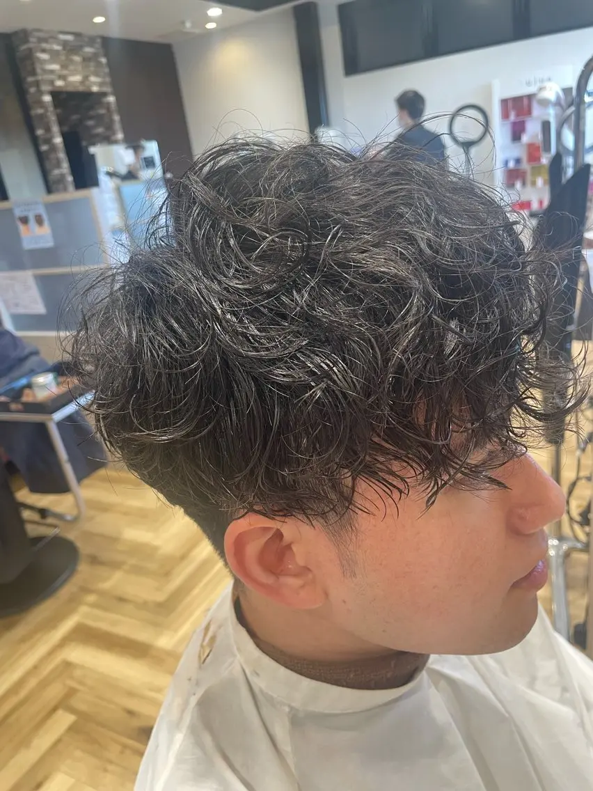 パーマ 中村 誠也のヘアスタイル