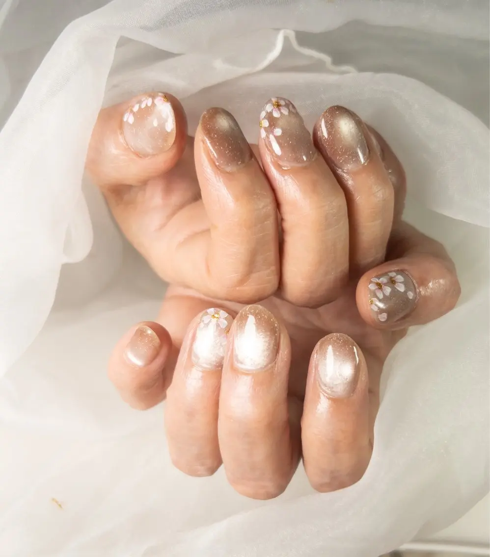ネイル アートネイル 桜ネイル フラワーネイル マグネットネイル ミラーネイル 犬のいるネイルサロン Fuu nailsのネイルデザイン
