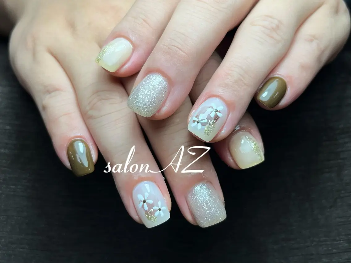 ネイル アートネイル 長さ出し フットネイル フレンチネイル ジェルネイル ハンドネイル salon AZのネイルデザイン