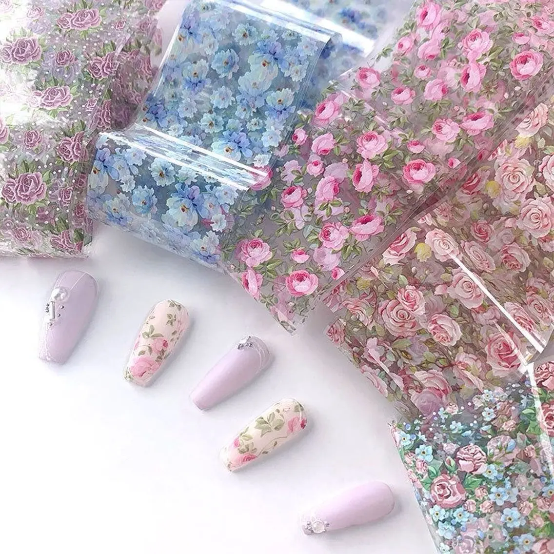 ネイル ハンドネイル 🌈 Laule'aのネイルデザイン