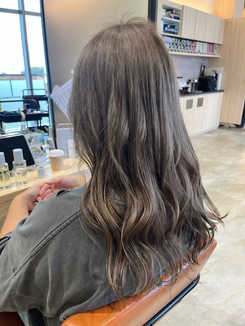 カラー ベージュカラー ヘアカラー 無料カットモデル ✂︎いおん✂︎のヘアスタイル