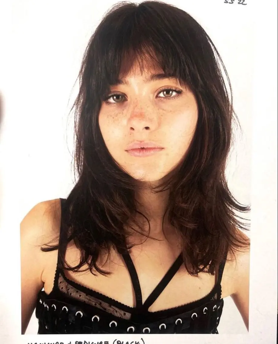 セミロング カット 外国人風レイヤー パーマYukiのヘアスタイル