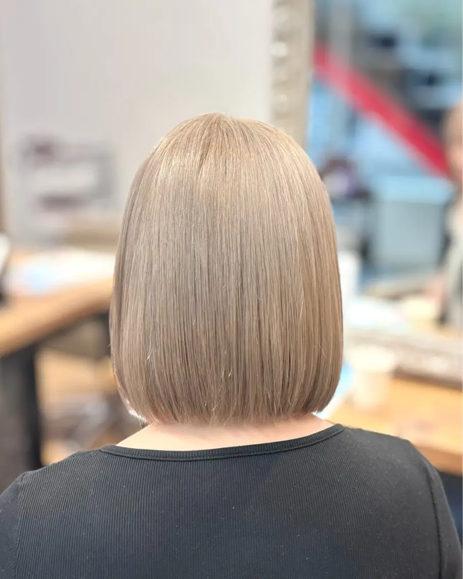 ショート カラー ベージュカラー ブリーチ ブロンド ケアブリーチ 透明感カラー ヘアカラー 🕊️カズヤ/ ハイトーン🕊️のヘアスタイル