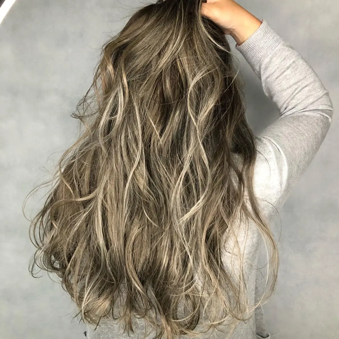 ロング カラー ブリーチ グラデーションカラー ハイライトカラー ハイライト ORIKA 美容室のヘアスタイル