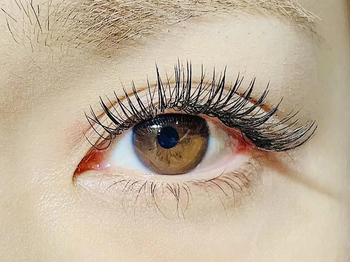 マツエク・マツパ 🔰Eye Risの眉毛・アイブロウイメージ