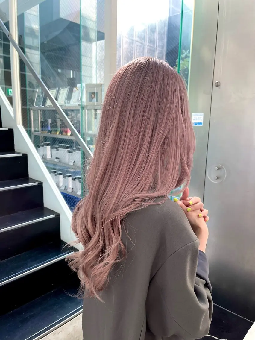 ロング カラー ブリーチ ケアブリーチ レイヤーカット ケアブリーチ レイヤーカットのヘアスタイル