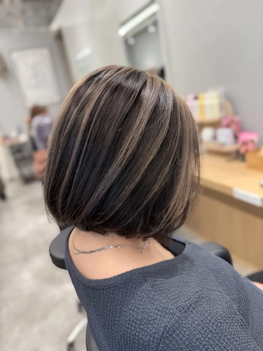 ミディアム カラー ブリーチ ボブ カット ヘアカラー 巻ける髪質改善🫧ハ イライト/永田汰伊智のヘアスタイル