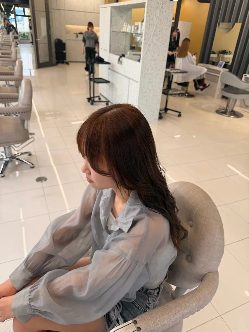 カラー ブリーチ 縮毛矯正 門馬 美於のヘアスタイル