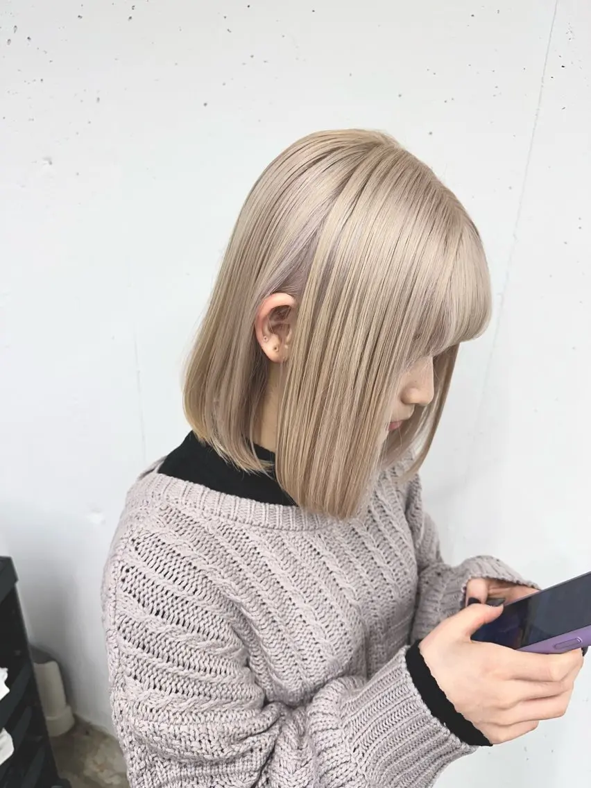 ミディアム カラー ブリーチ おのだ あやなのヘアスタイル