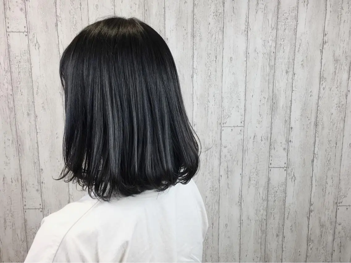 ミディアム カラー 黒髪 ブルーカラー ブルーブラック カット ヘアカラー カット/メンズカット 藤田麻衣のヘアスタイル