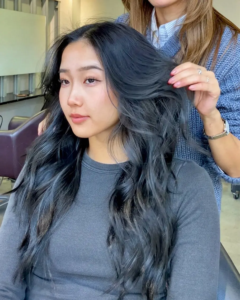 ロング カラー ヘアカラー トリートメント オリーブベージュ 🫒🩶Rianaのヘアスタイル