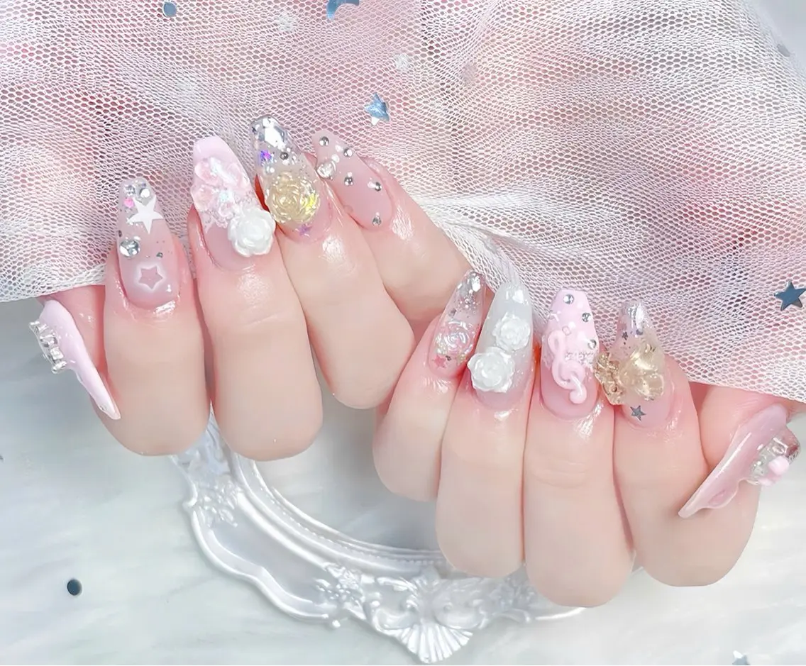 ネイル チークネイル 長さ出し フレンチネイル ジェルネイル グラデーション ハンドネイル THANHTHANH NAILのネイルデザイン